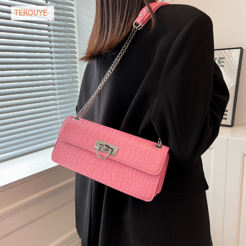 Korean style niche texture armpit bag autumn and winter new fashion retro sexy chain rectangular women's shoulder bag luxury designer bag