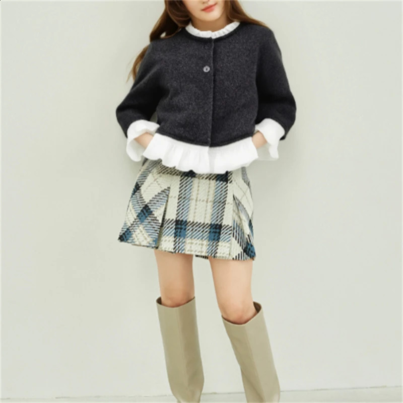 Autumn Womens Fashion Youthful and Energetic Patchwork Knit Jacket 251022