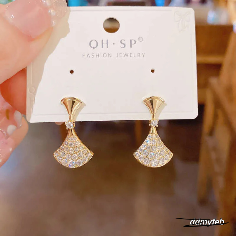 Elegant Needle Drop - Small Fan-Shaped Dangle Earrings With Shiny Diamante Accents Ddmyfeb