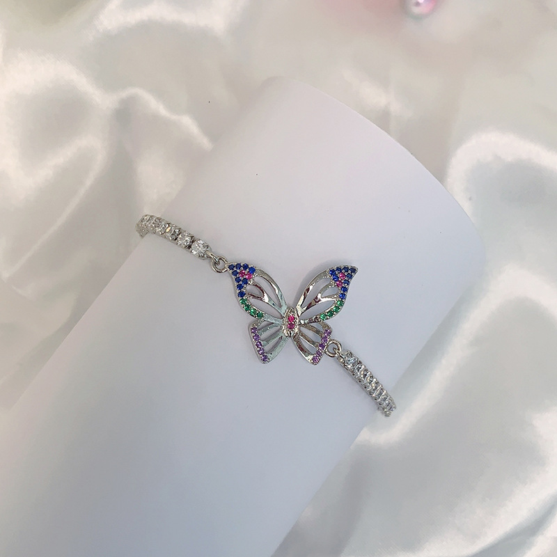 Designer bracelet Fashion Niche Personality Creative Butterfly Bracelet for Women with Zirconia, Adjustable Size Pull Bracelet Trendy Jewelry