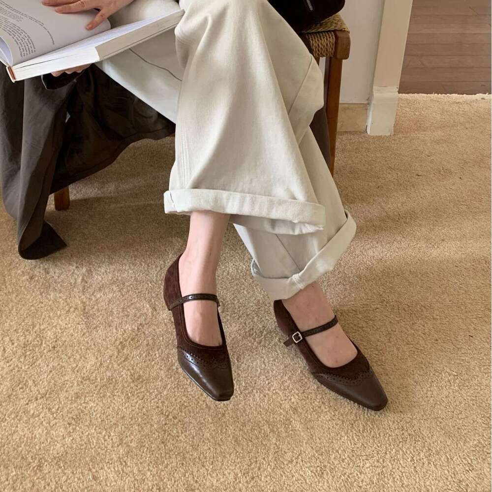 2025 Autumn New Women's British Niche One-Strap Mary Jane Shoes Elegant Versatile Evening Style Flats Stylish Chic Designer