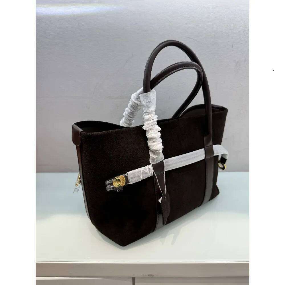 New Portable Small Tote High-quality Large-capacity Handbag Women's Commuter Child Mother Bag Casual and Versatile