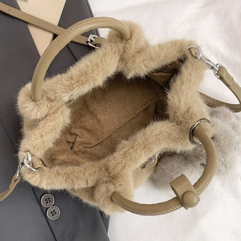 Women Shoulder Crossbody Bag Faux Fur Mini Bucket Plush Handbag Fashion Large Capacity Tote 251018