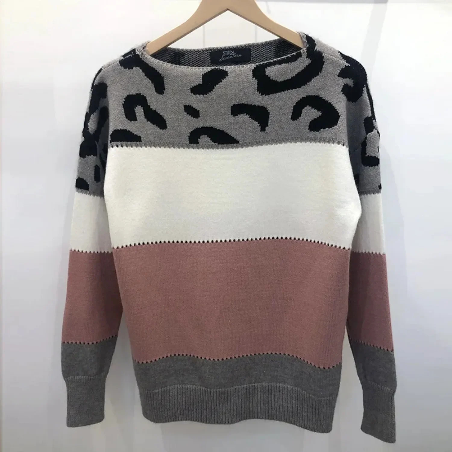 2025 Women Leopard Sweater Fashion Long Sleeve Tops Knitted Pullovers Pink KnitwearsWomens Autumn Winter Clothes for 251016