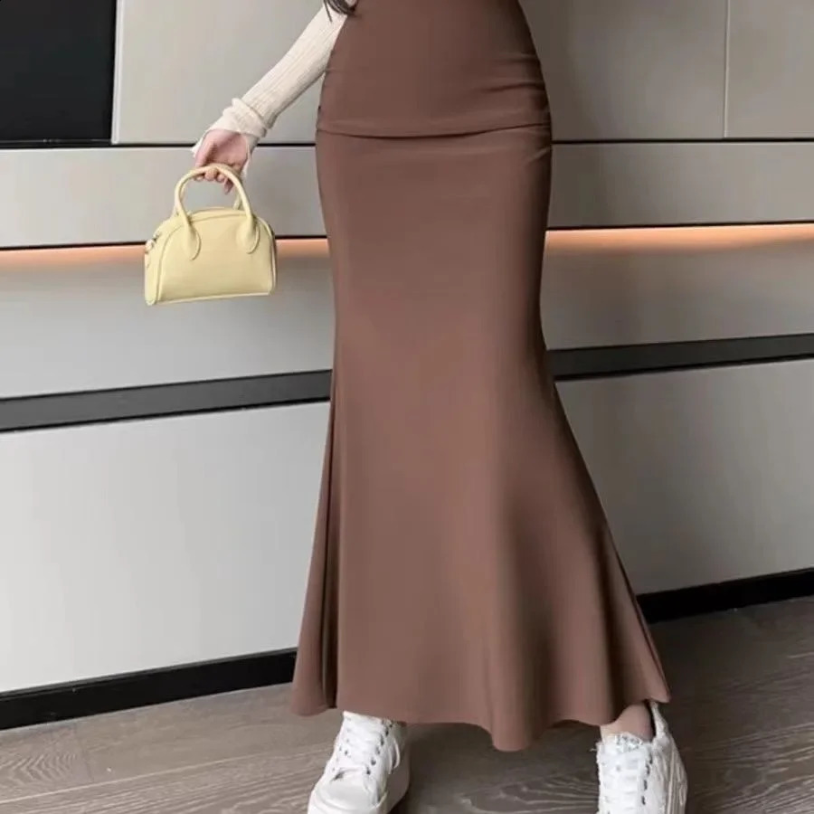 Elegant Long High Waist A Line Skirt Womens Fashion Spring Summer Polyester Fiber Half Body Hip Covering Fish Tail 251022