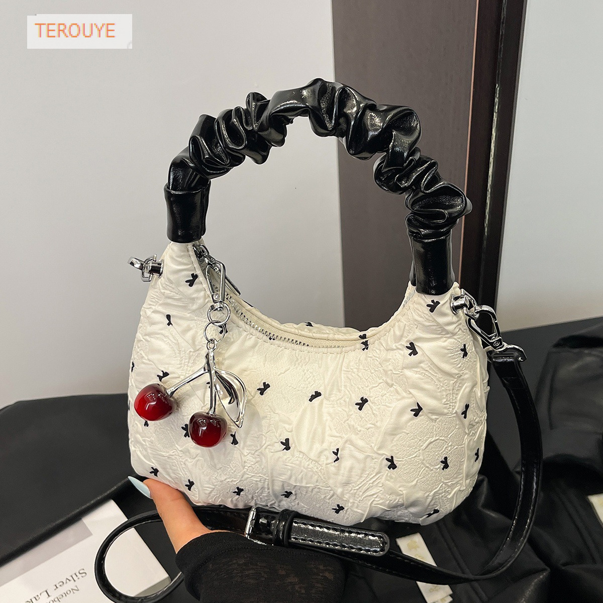 Wrinkled Bubble Bow Handbag Autumn/Winter New Cherry Pendant Cute and Unique Design Underarm Bag Women's Shoulder Bag Luxury Designer Bag