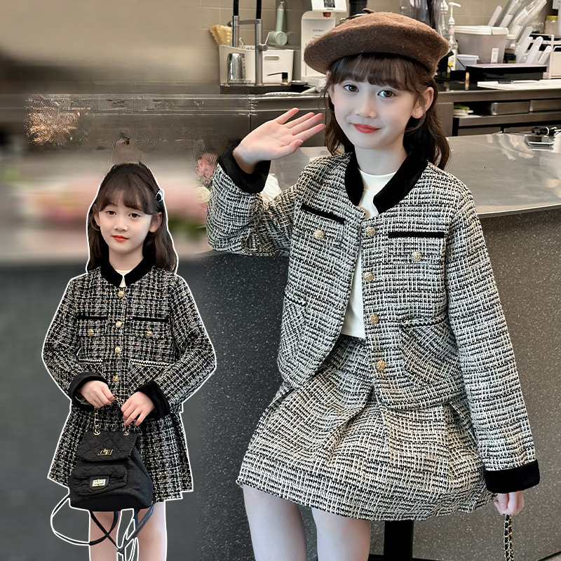 Children's designer fashion autumn and winter set, new twill fabric two-piece set, fashionable girl pleated skirt set, fashionable
