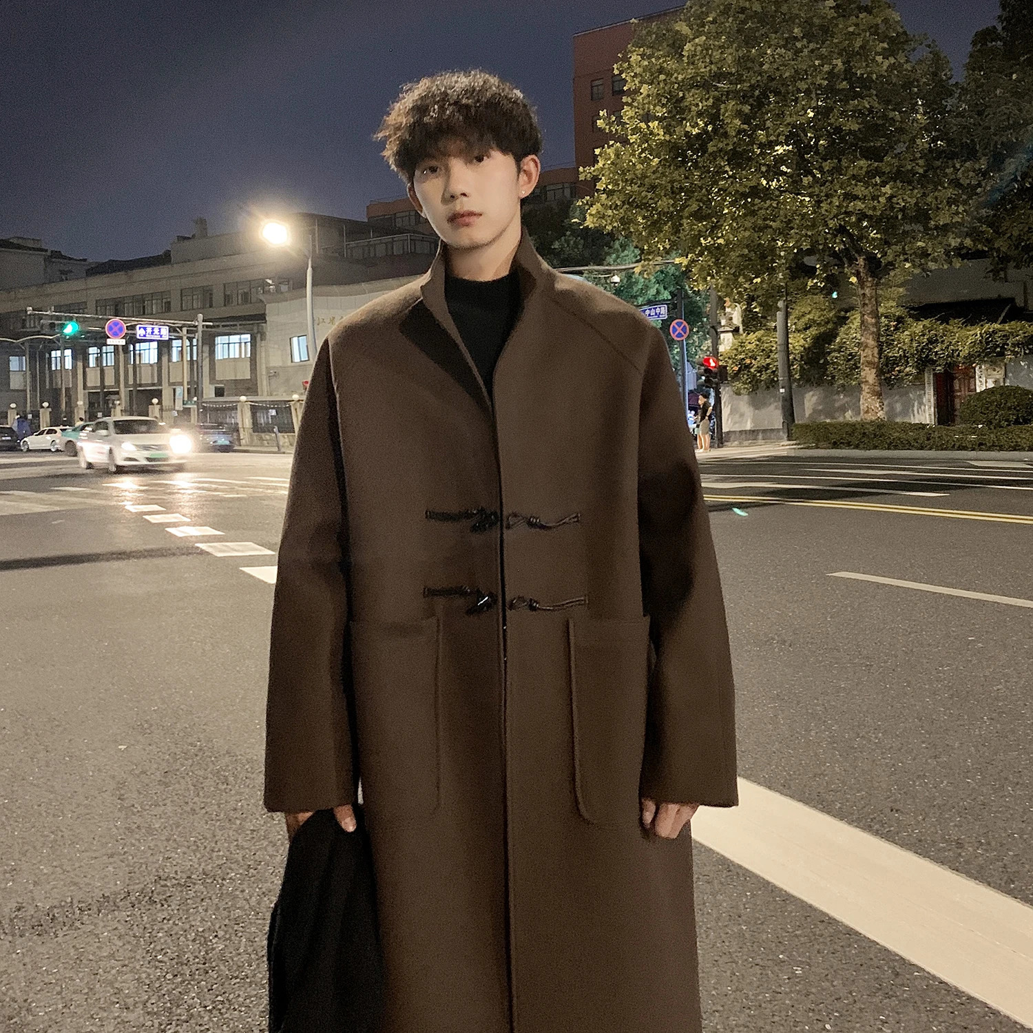 Autumn Winter Men Horn Button Woolen Coat Mid Length Stand Collar Trench Solid Color Big Pocket Overcoat Streetwear 251023
