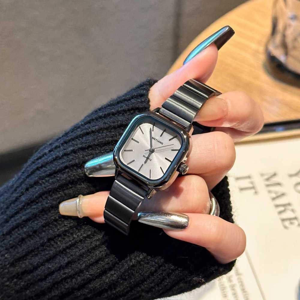 Hot Sale Luxury Brand Black Watch Women Fashion Quartz Watches Ladies Adjustable Stainless Steel Strap Wristwatches Reloj MujerL251023