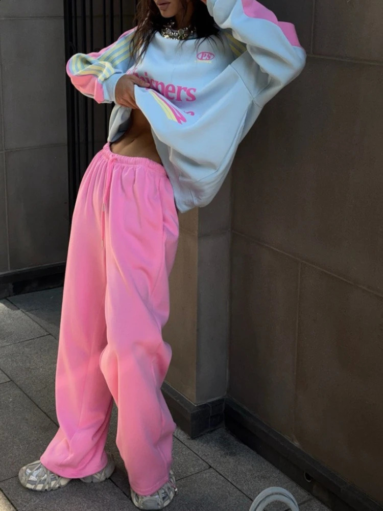 Highend Autumn and Winter Hoodie with Color Block Pants Twopiece Outfit European American Arrival Womens Suit Set 251022