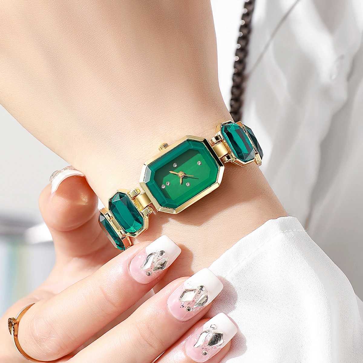 5 colors Womens Watch Fashion Square Dial Elegant Vintage Trendy Quartz Watch Box Not IncludedL251023