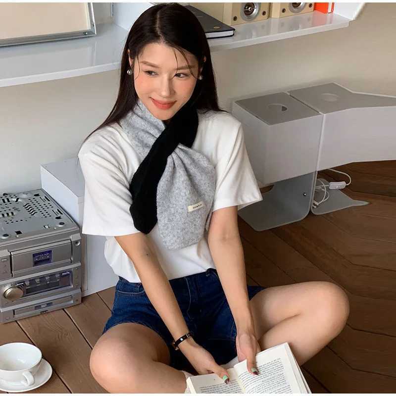 Korean Highend Color Blocked Cross Shawl Women Autumn And Winter New Warm Scarf Cross Knitted Winter Protect Neck Women Scarf J251113