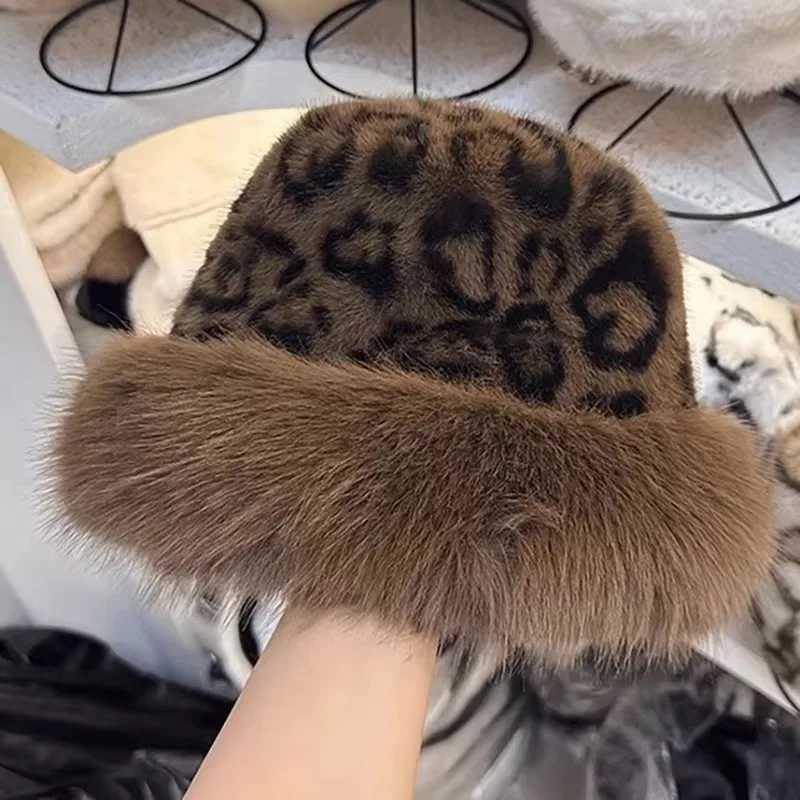 Retro opard Print Bucket Hat Wen Fashion Furry Fisherman Faux Fur Warm Winter Luxury Ear Protection Plush Panama GirlsW251023