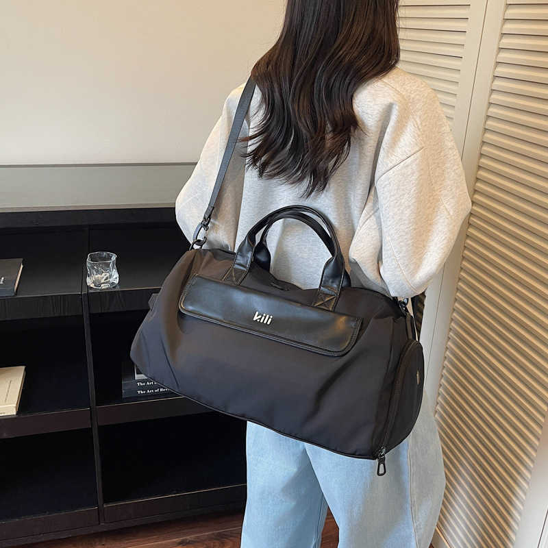 Shortdistance Travel Bag for Men and Women New Large Capacity Fashion Business Trip Luggage Bag Casual Handheld Singleshoulder Sports Gym Bag W251023