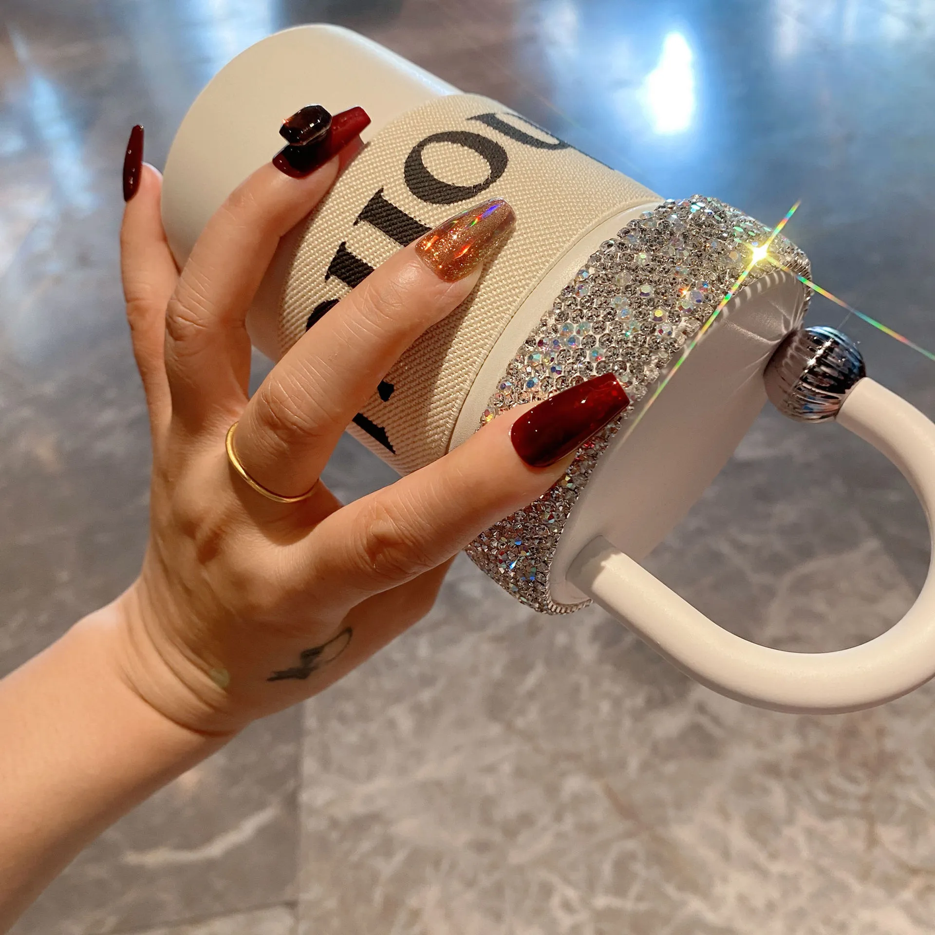 Designer Water Bottle Luxury Crystal Girls Portable Double Wall Vacuum Reusable Coffee Cups Travel Mug Stainless Steel Insulated Thermos Tumbler with 