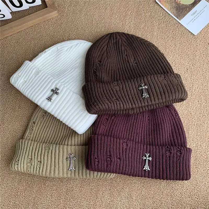 FallWinter Street Fashion Distressed Knit Cap for Men and Women Versatile Retro Metal Cross Emblem Wool Hat Couple Beanie CapXJ251023