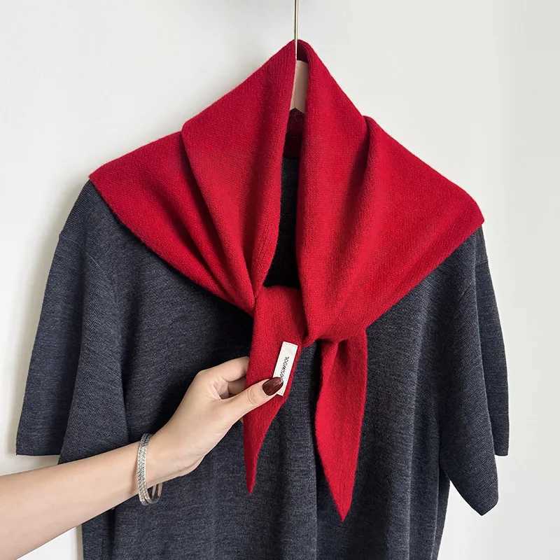 Wool Knit Triangle Scarf Wrap MultiFunctional Winter Head Cover for Women Warm Versatile Shawl Neck Warmer J251113