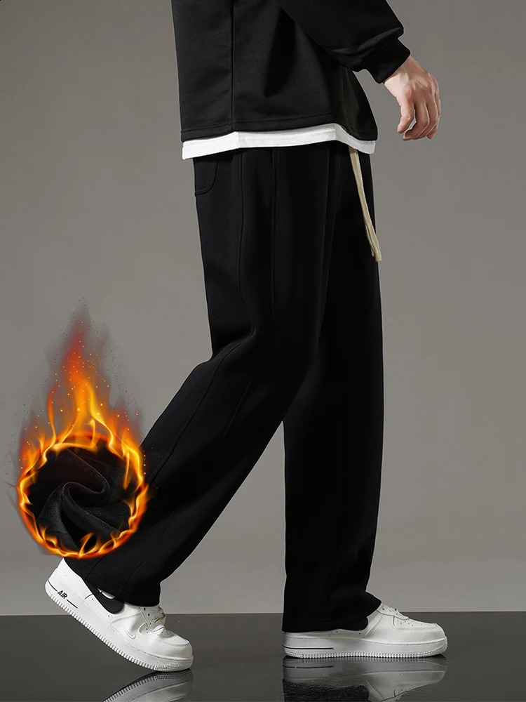 Winter Mens Sweatpants Fleece Liner Sportswear Thick Warm Straight Casual Track Pants Male Thermal Velvet Trousers 251023
