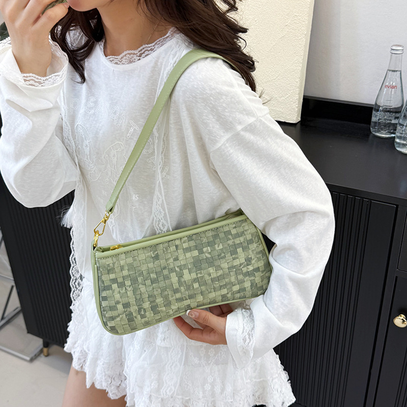 Luxury Brand This Year's Small Bags 2025 Autumn New Korean Fashion Woven Women's Single Shoulder Crossbody Underarm Bag Trendy Z260124