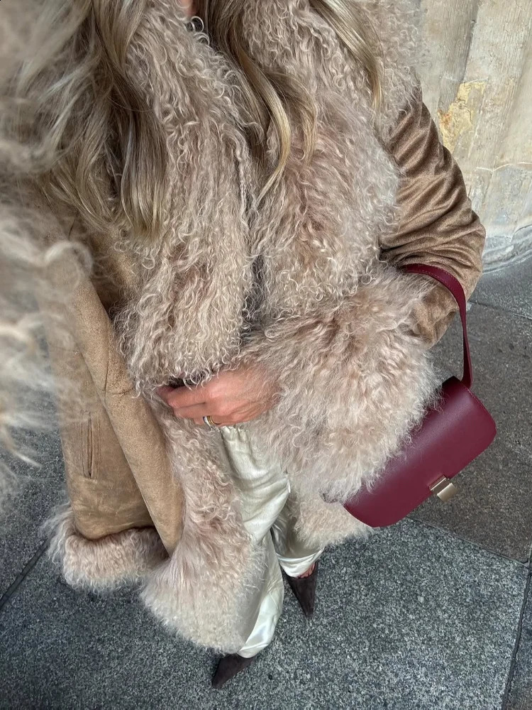 Fashion Faux Fur Patchwork Suede Overcoat Women Lapel Long Sleeve Fluffy Loose Warm Outerwears Lady Winter Daily Highstreet Coat 251021