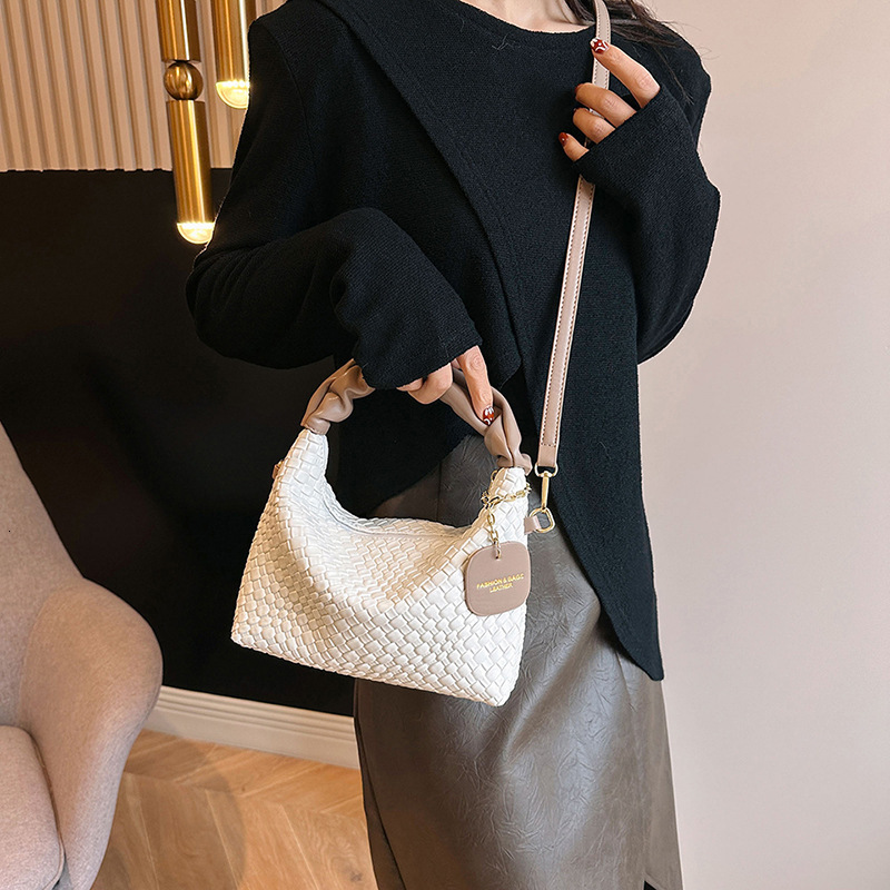 Luxury Brand Designer Bag 2024 Autumn Winter New Fashion Woven Texture Stylish Versatile Commuter Shoulder Crossbody Bag For Women