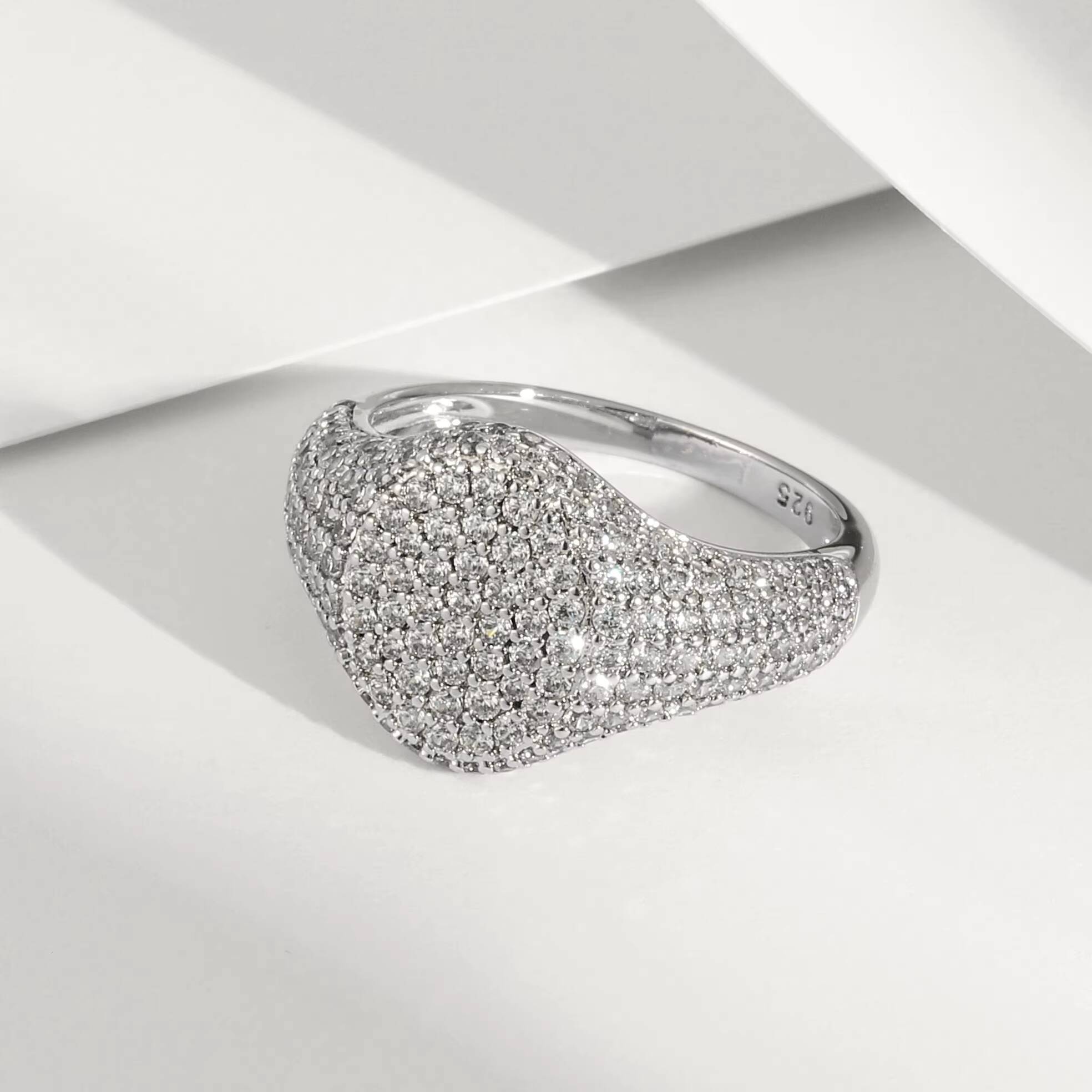 Luxury Fine Jewelry Ring Iced Out Round Brilliant Cut 3A 5A Zircon Micro Pave Setting VVS Moissanite S925 Sterling Silver Ring