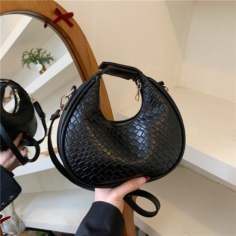 Luxury Brand Designer Bag This Year's Trendy Fashionable Elegant Handbag 2023 New Versatile Ins Korean Version Crossbody Bag Dumpling Bag Texture