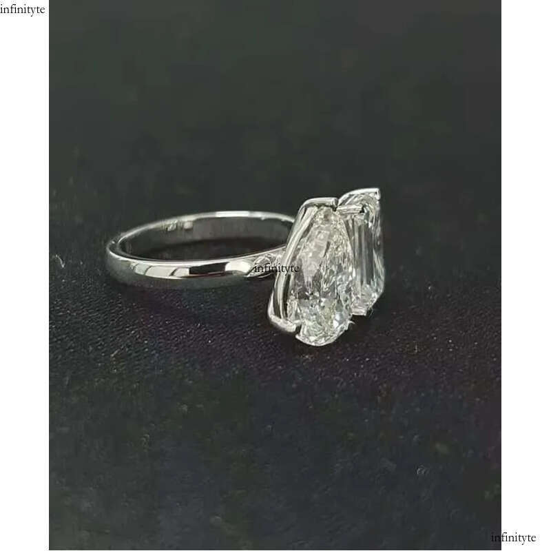 Lab Grown Wedding Toi Et Moi in 14k Gold With CVD Dias 2 Stone Emerald and Pear Cut Dia Ring Gifts 111