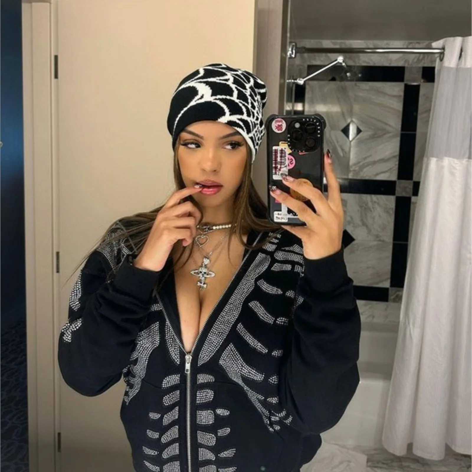 Winter Beanie Knit Hat Stretchy Helmet Liner Cozy Headwear Spider Web Print Rock Punk Ski Hat Skull Cap New Hiphop Street CapXJ251023