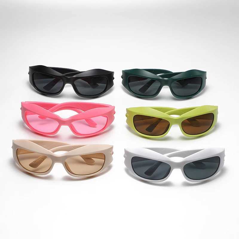 Steampunk Style Y2K Sunglasses Women Men Trendy Ins Curved Shaped Glasses Personalized Futuristic Technology Sports Sun GlassesW251023