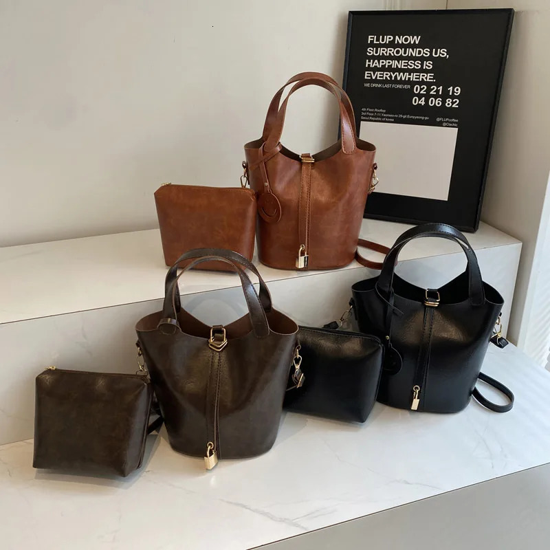 2025 Retro Womens SingleShoulder Trendy Autumn and Winter Fashion Bucket Bag Versatile Crossbody Shoulder 251018