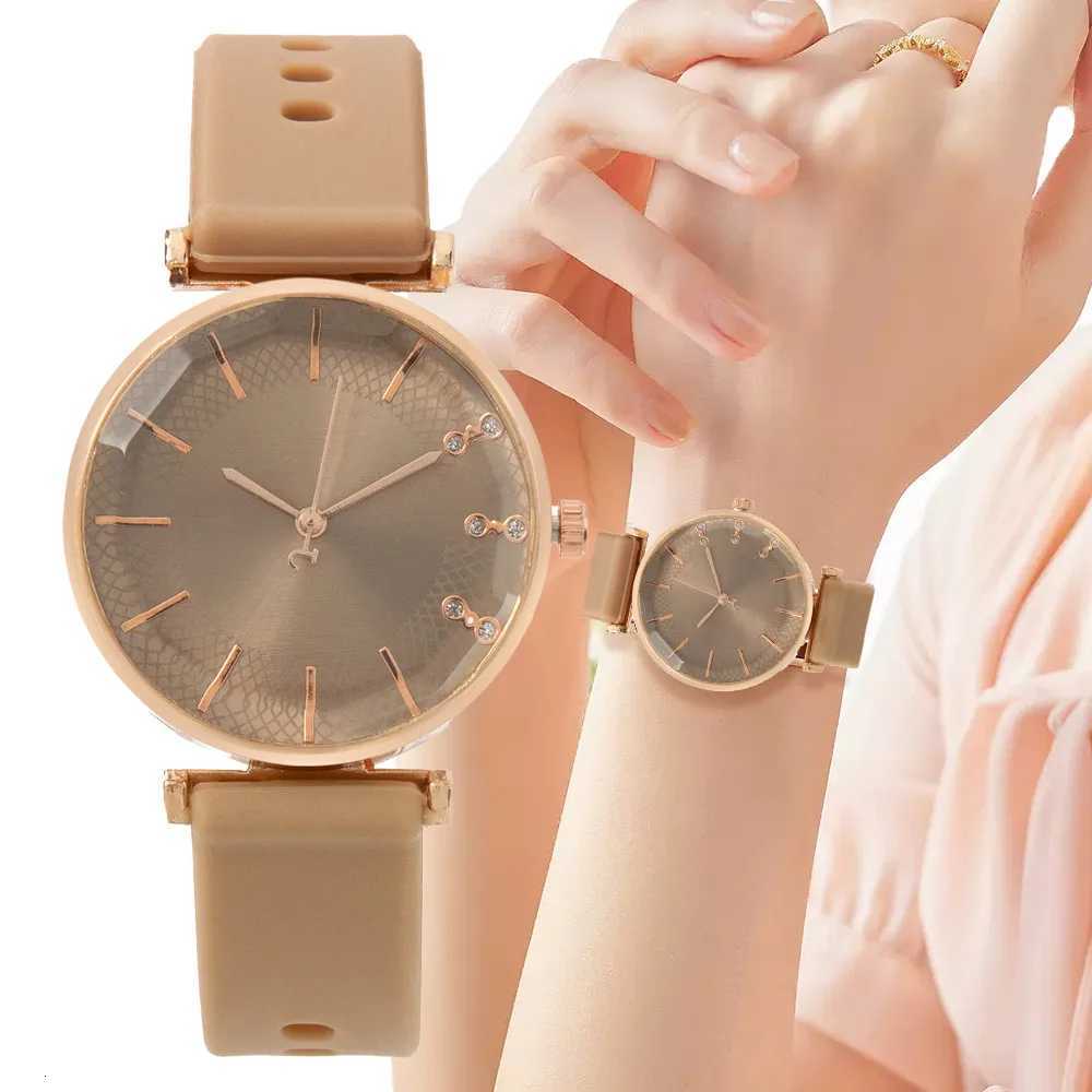 Fashion Simple With Diamonds Ladies Quartz Watches Hot 2025 Sports Brands Women Silicone Strap Dress Clock Gifts WristwatchesL251023