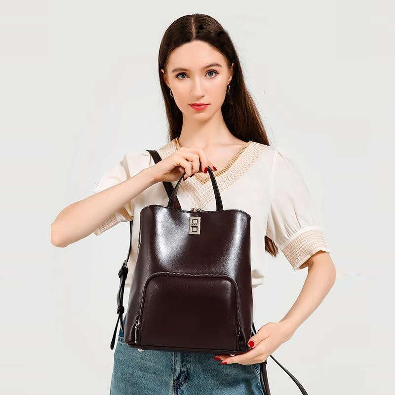 Top Layer Fashion New Handheld Travel Genuine Leather Large Capacity Simple Commuter Bag Cowhide Backpack High Quality