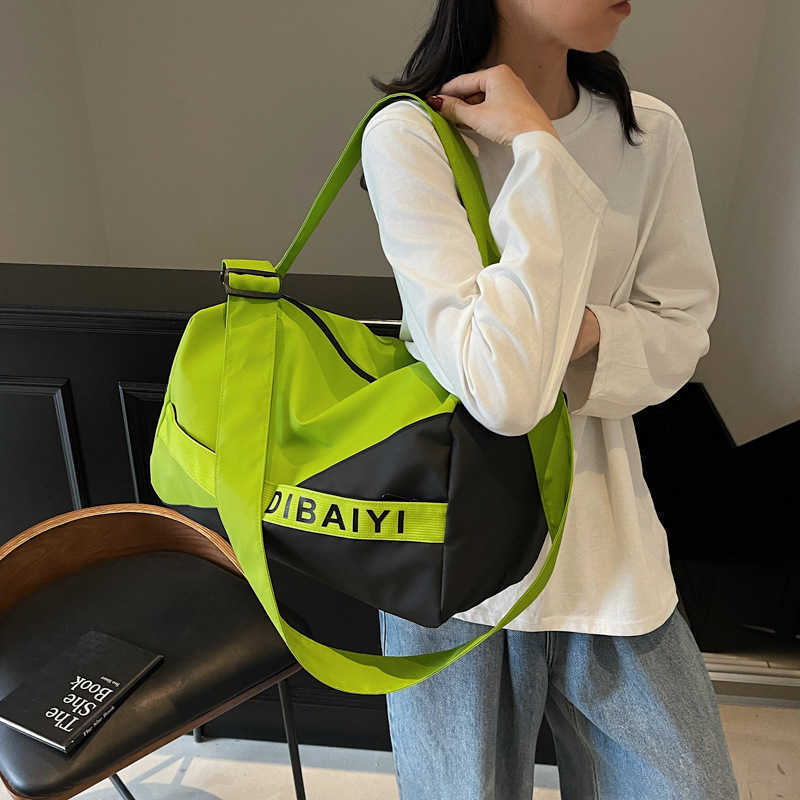 ColorBlock Short Trip Business Travel Bag Large Capacity MultiFunctional Independent Shoe Compartment Storage Bag Sports Fitness Handbag W251023