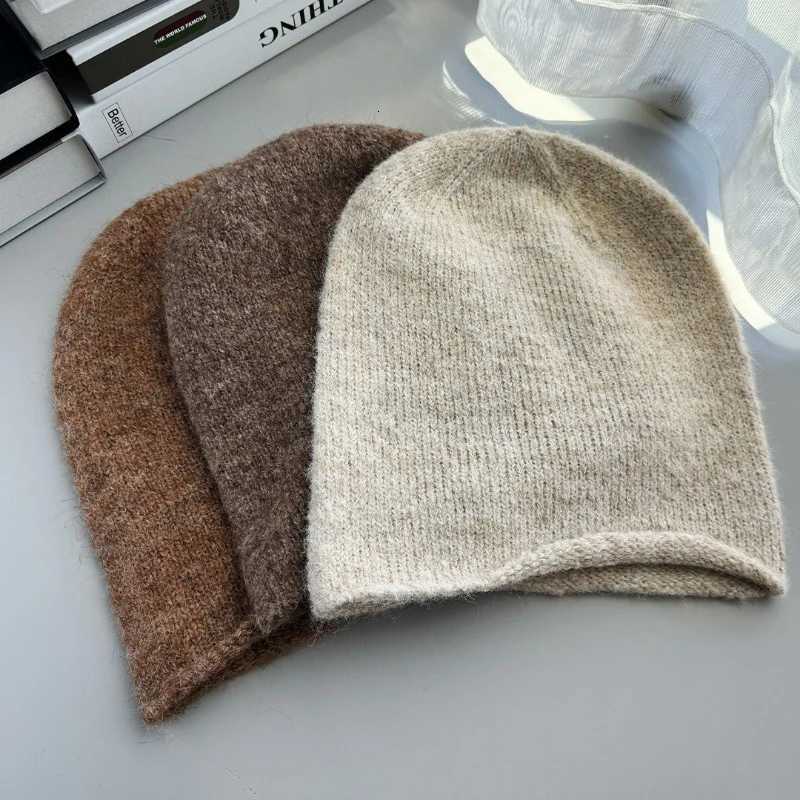 Highquality Wool Blend Beanies Women Men Warm Knitted Cold Hats Ladies MicroCurled Stacking Hat Female Male Autumn WinterXJ251023