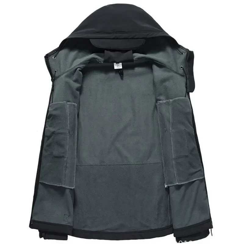 Motorcycle Shark Skin Soft Shell Jackets Men Tactical Windproof Waterproof jacket men Combat Jackets Mens Hooded Bomber Coats W251023