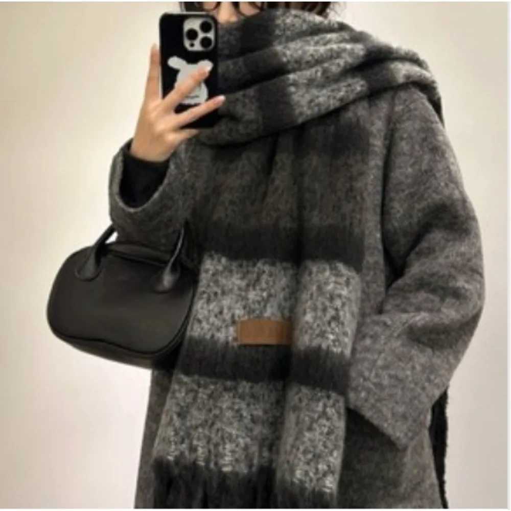 23040cm Mallard Premium Winter Scarf Women 2025 New Korean Style Thick Warm Fashionable Neck Warmer Cold Weather Accessories J251113