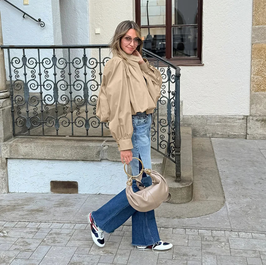 2025 Pleated Stand Collar Jacket For Women With Shoulder Pad Long Sleeve Short Coat Lady Casual Chic Streetwear Outwear Jackets 251018