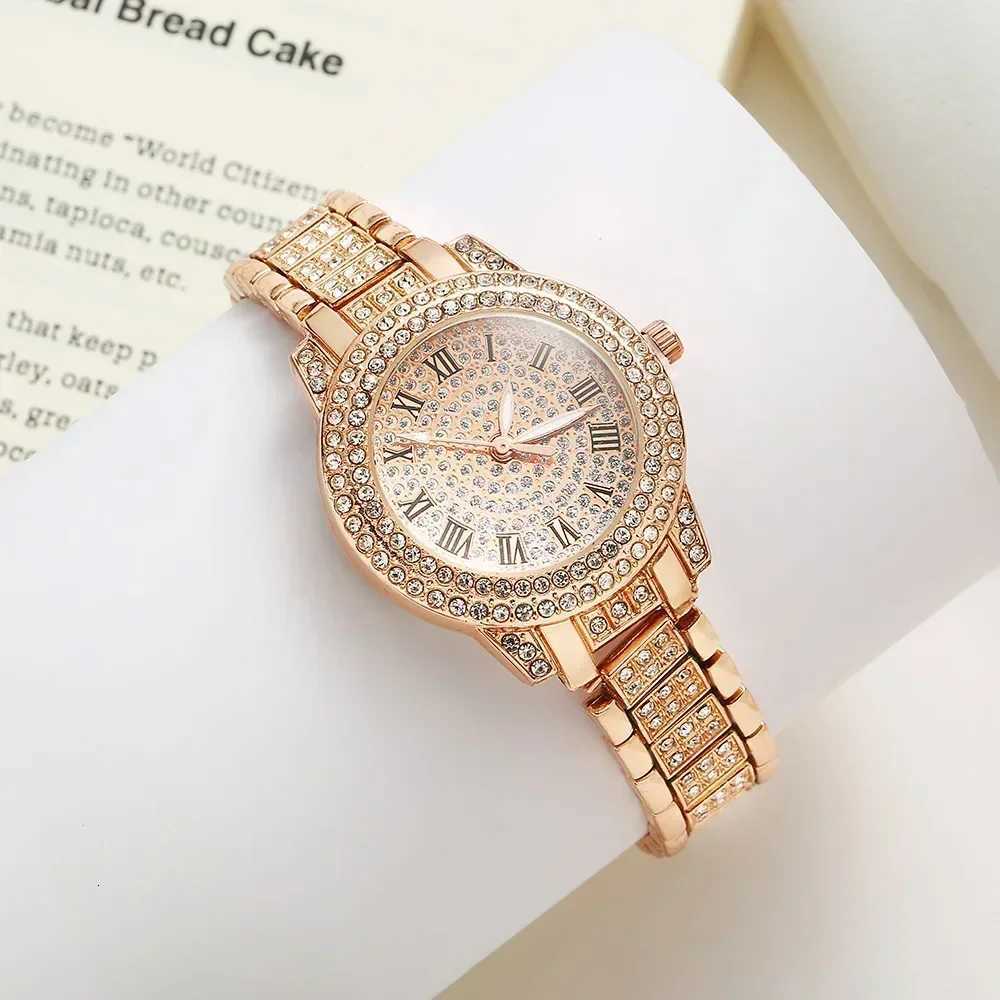 Hip Hop Quartz Watch Women Lady Iced Out Gold Watches Luxury Female Clock Fashion Quartz Watch for WomenL251023