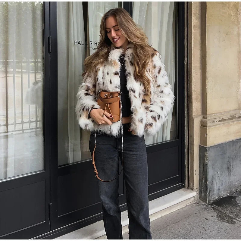 Autumn Winter Leopard Faux Fur Jacket Coat Women Short Plush Stand Collar Panelled Female Warm Stylish Outerwears Lady 251022