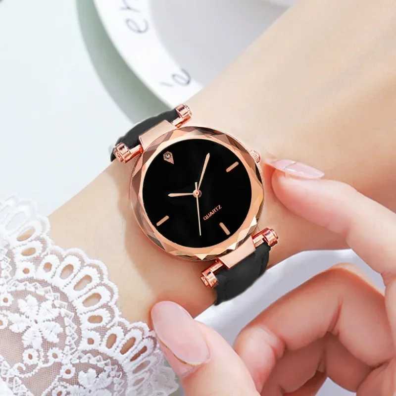 2pcs Luxury Fashion Women Watch Set PU Leather Strap Ladies Quartz Wristwatch Rhinestone RoseGold Alloy Bracelet For Ladies GiftL251023