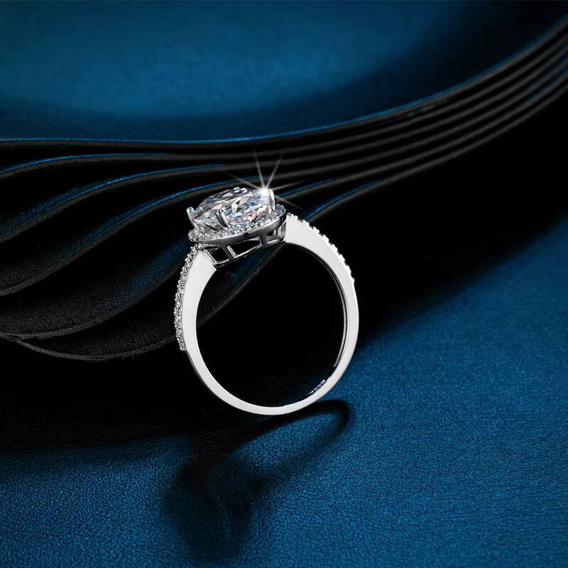 Moissanite 18K White Gold Ring Oval Cut 5CT VVS Lab Moissanite Diamond Engagement Ring Moissanite Ring Jewelry