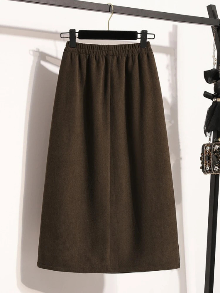 Plus Size Skirt for Women Autumn High Elastic Waist Large Korean Style Elegant Brown Casual Slit Pencil Skirts 251022