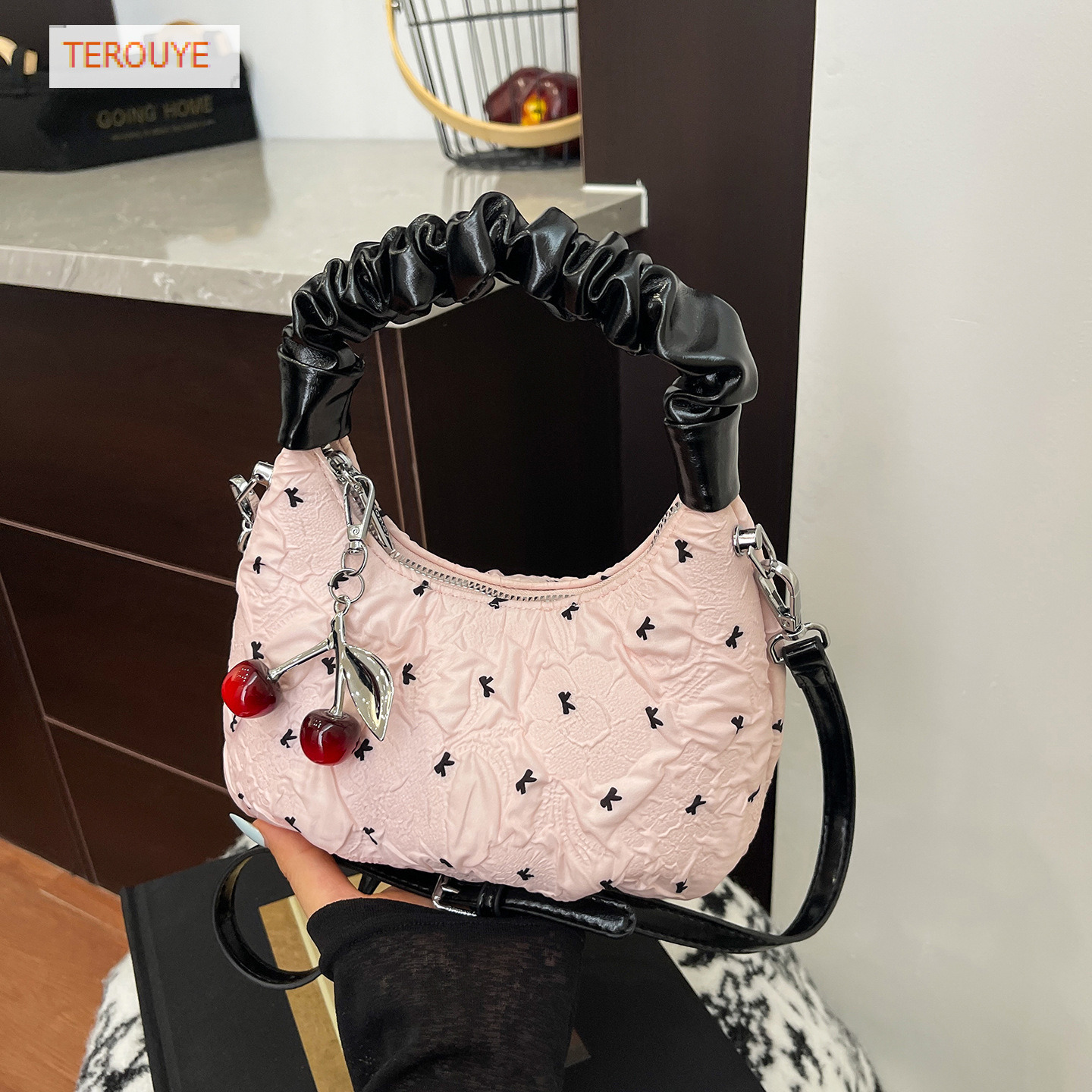 Wrinkled Bubble Bow Handbag Autumn/Winter New Cherry Pendant Cute and Unique Design Underarm Bag Women's Shoulder Bag Luxury Designer Bag