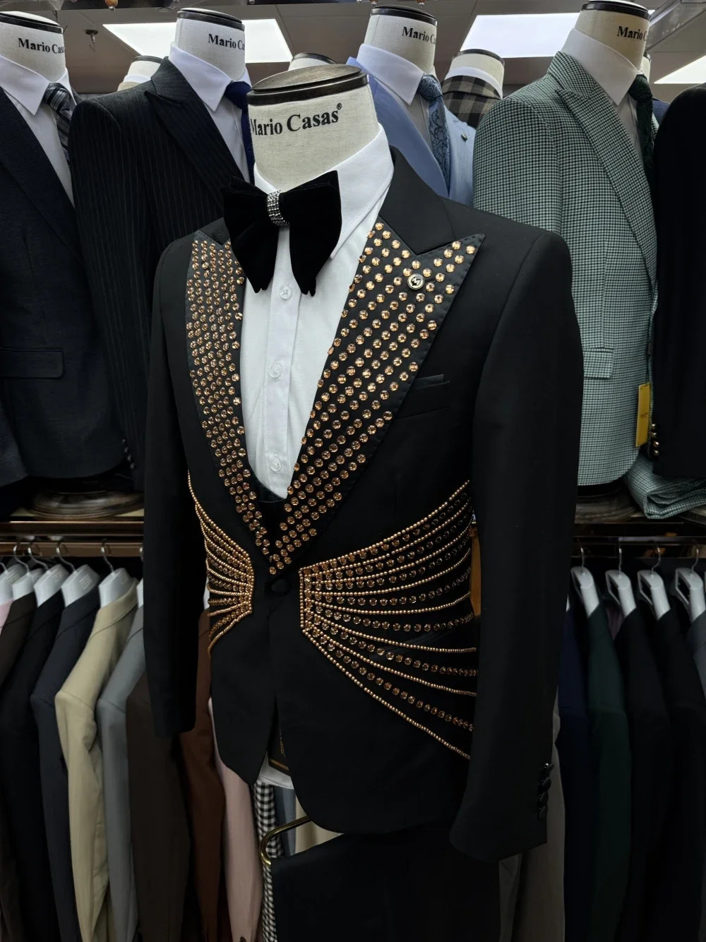 Celebrity Golden Rhinestones Mens Suit Customized Single Breasted Handsome Formal Banquet Jacket Vest Pants Groom Wear 251023