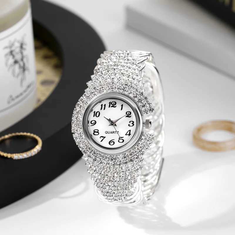Women Watches Diamond Gold Watch Ladies Wrist Watches Luxury Brand Rhinestone Womens Bracelet Watches Female Relogio FemininoL251023