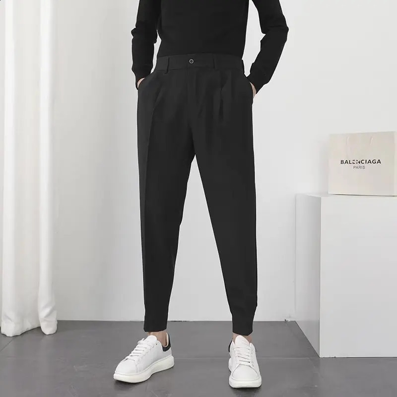 Fashion Men Casual Pants Elastic Waist Small Feet Slim Korean Style Pleated Tapered Male Blazer Trousers Streetwear 251023