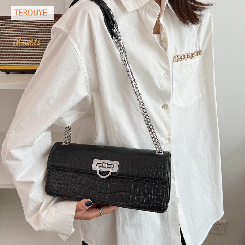 Korean style niche texture armpit bag autumn and winter new fashion retro sexy chain rectangular women's shoulder bag luxury designer bag