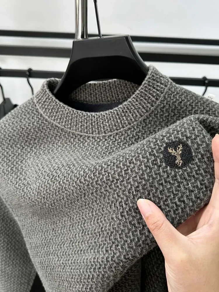Highend er Autumn Winter Mens Embroidery Sweater Thickening Fashion Round Neck Plush Velvet Knitwear Pullover 251020