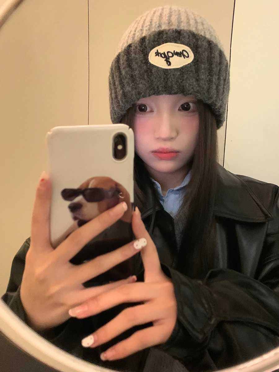 Womens Beanie Hat To Show A Small Face American Vintage Fashion Letter Student Couple Knitted Hat VersatileXJ251023